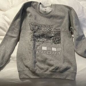 Madison Beer Tour Sweatshirt Small NEW